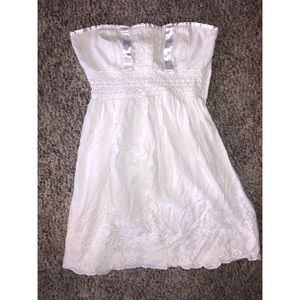 White strapless dress